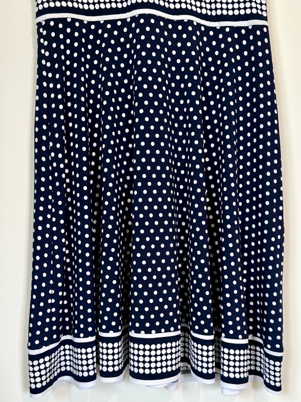 Michael Kors Polka Dot Midi Dress - Size: Medium - Picture 4 of 9